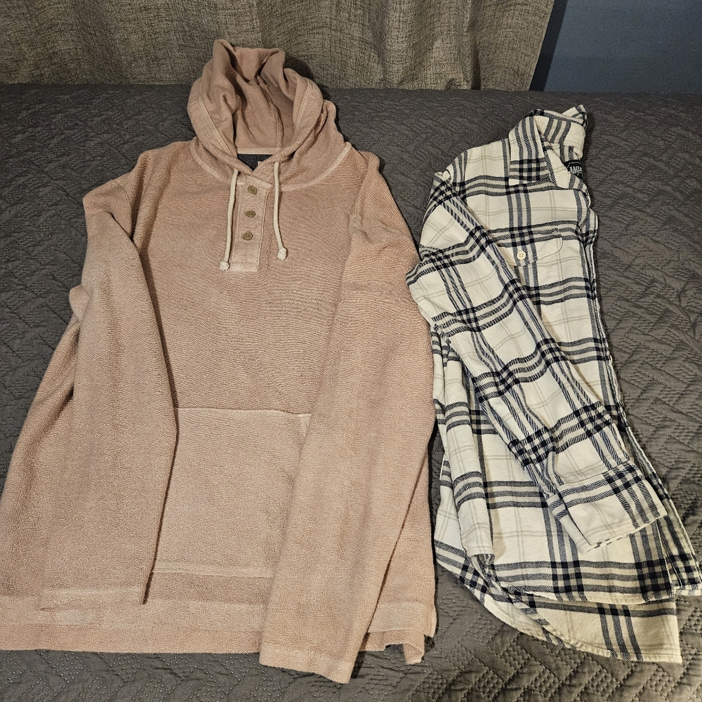 American Eagle Mens Size Medium